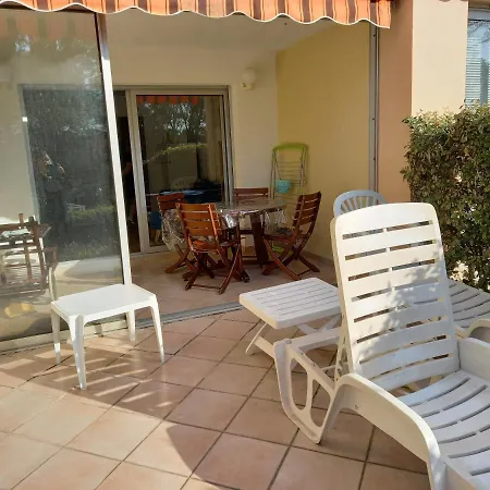 Les Hauts Du Golf Rez De Jardin Piscine Tennis Apartament *