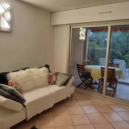 Apartament Les Hauts Du Golf Rez De Jardin Piscine Tennis Saint-Raphaël